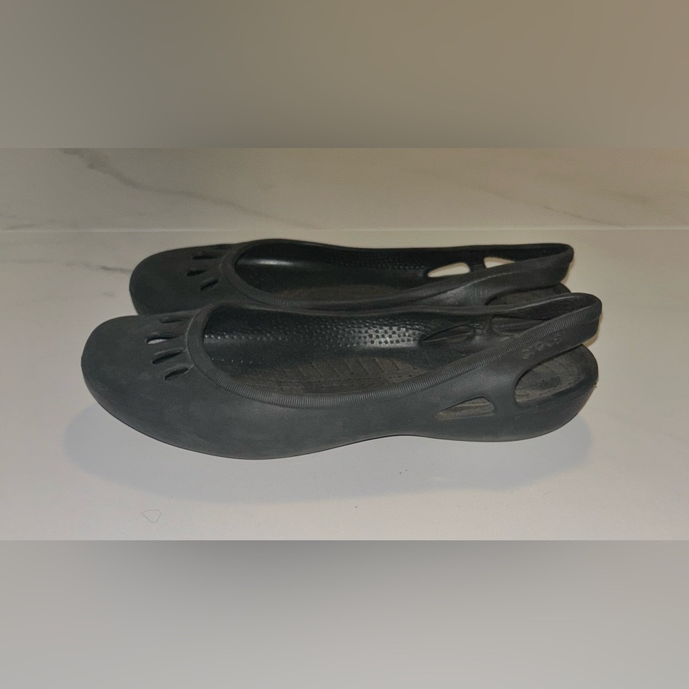 CROCS Women's Black Slip-On Flats